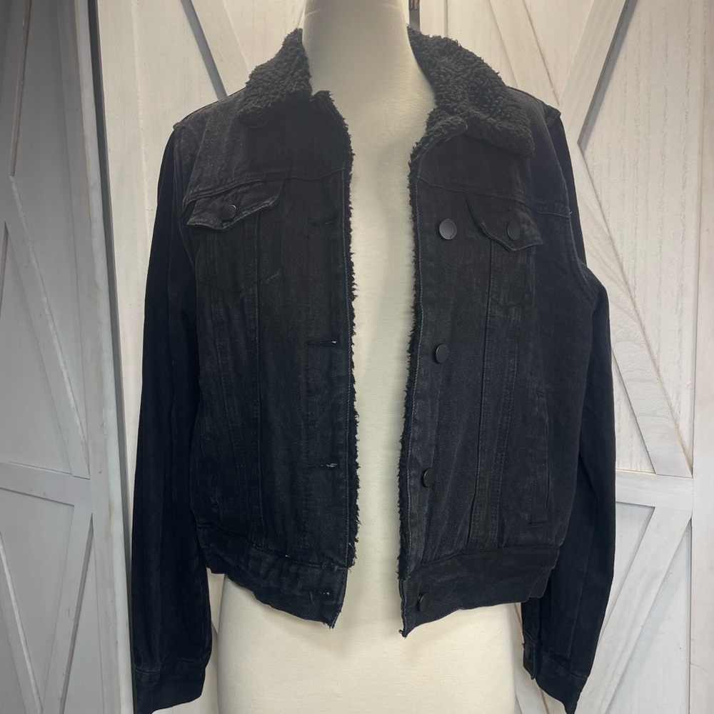 Womens‎ Black Denim Jacket with Sherpa Collar Size M